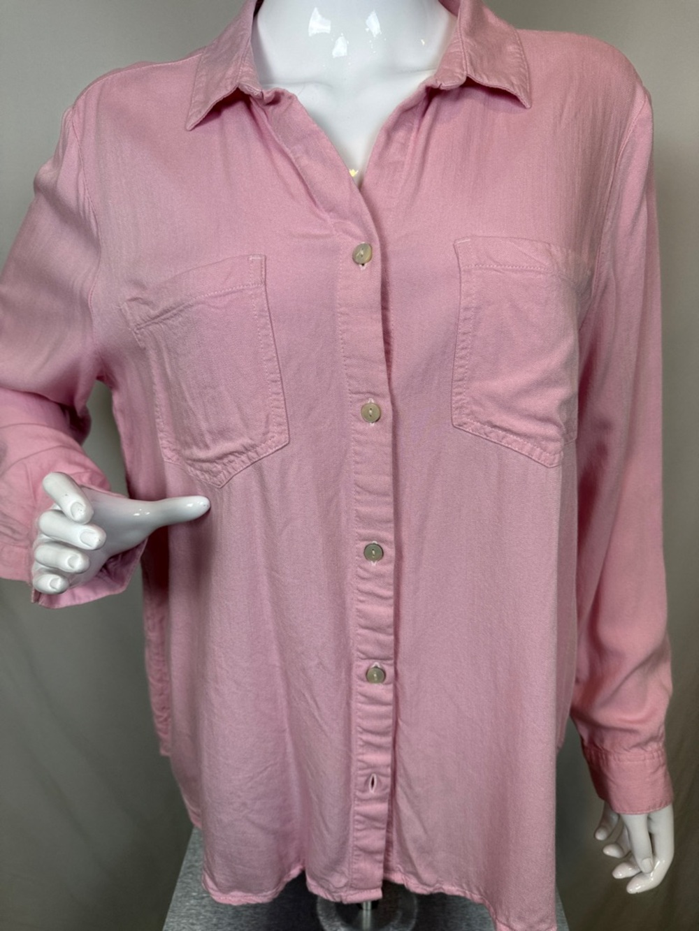 🏖️beachlunchlounge collection/ button down Shirt / EUC / Size Large